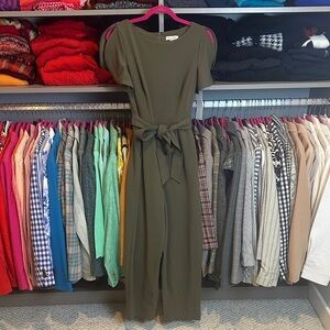 Calvin Klein olive short slit sleeve belted back zipper jumpsuit size 6 NWT